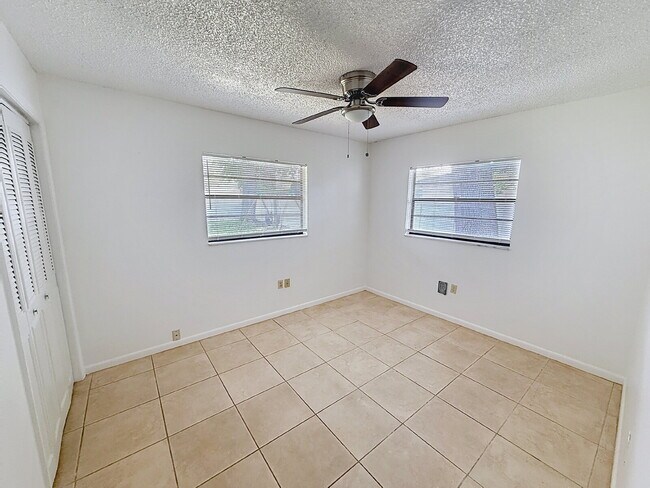 Foto del edificio - Lovely 2 bedroom 1 bath!