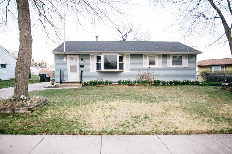 Primary Photo - 19 Estate Rd