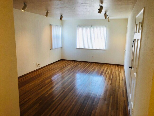 Foto del edificio - 4450 49th St