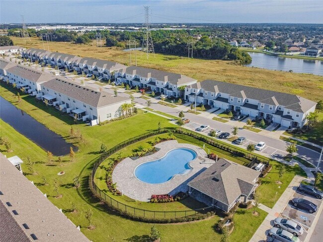 Building Photo - 7055 Grand Elm Dr Riverview, FL 33579