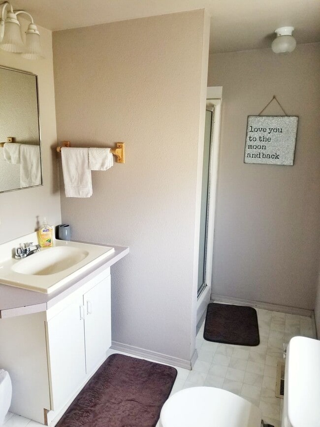 Foto del edificio - Studio Apartment-Furnished