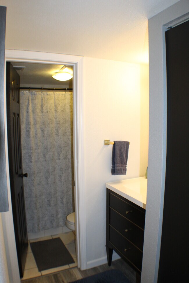 Foto del edificio - 7395 E Eastman Ave