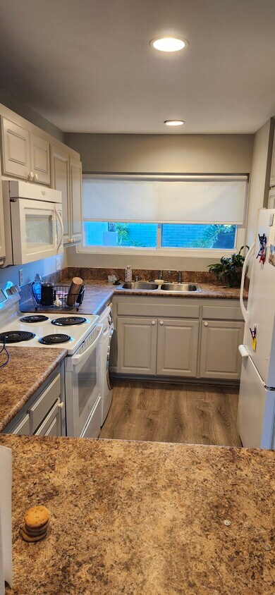Foto principal - 1404 N Tustin Ave
