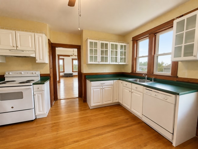 Kitchen - 93 Pleasant St
