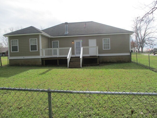 Foto del edificio - 250 Mayfield Dr