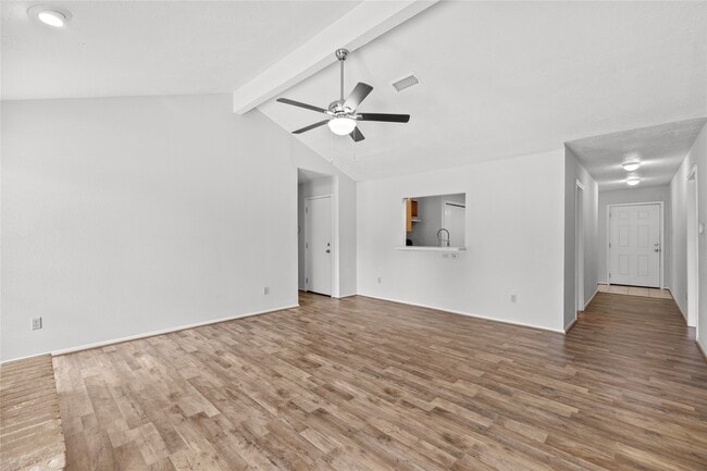 Building Photo - 10219 Staghill Dr