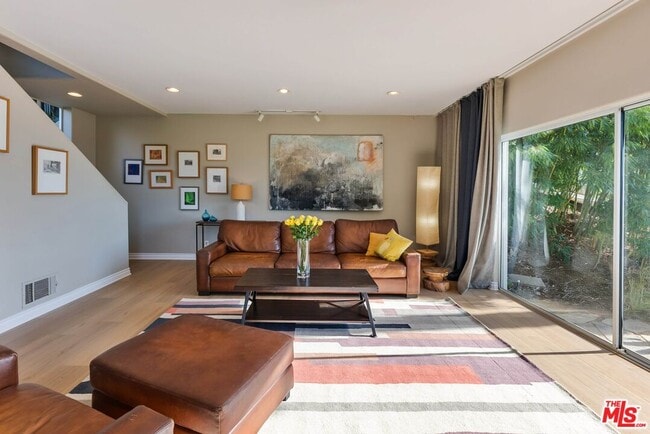 Foto del edificio - 4350 Hillview Dr