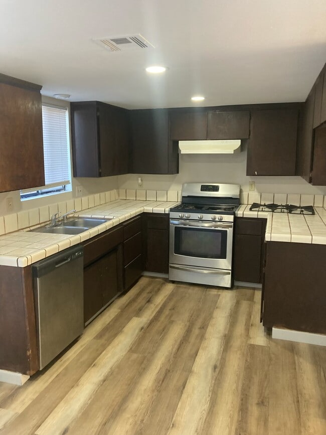 Foto del edificio - 1099 Stonegate Cove Dr