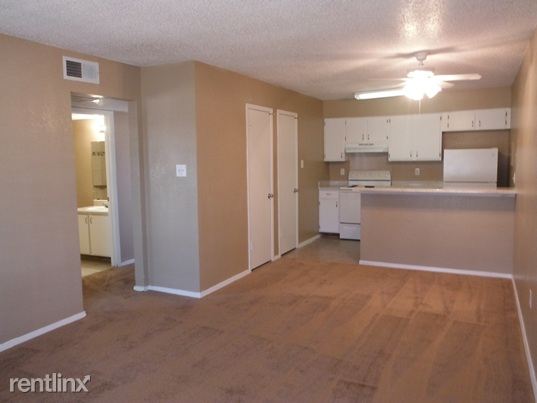 Building Photo - 1201 Pecan Square Dr