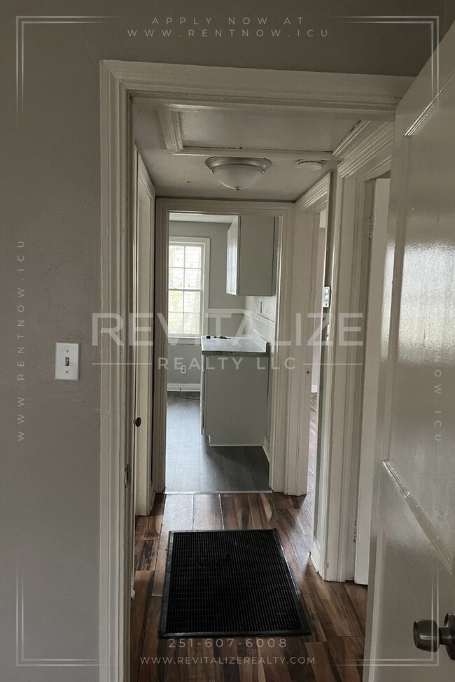 Foto del edificio - 2 Bed/1 Bath Home in Mobile!