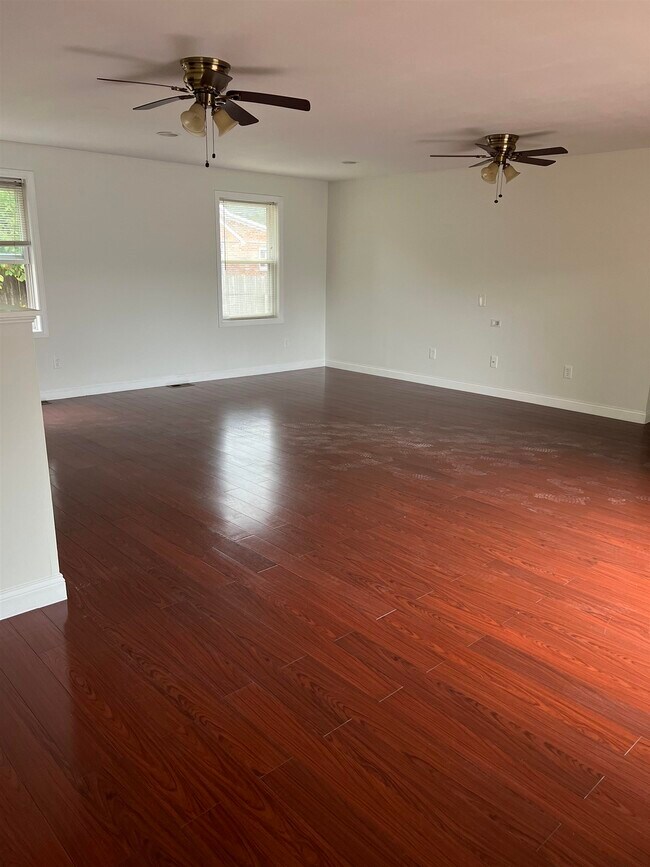 Foto del edificio - 235 Main St