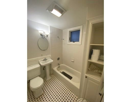 Building Photo - 9 Pembroke St