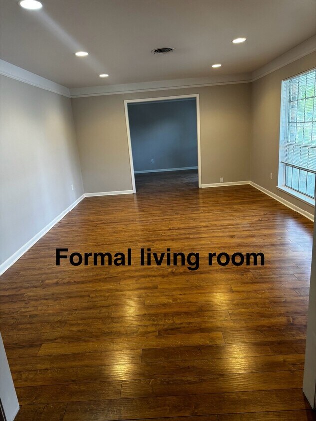 Foto del edificio - 618 Cedar Ln