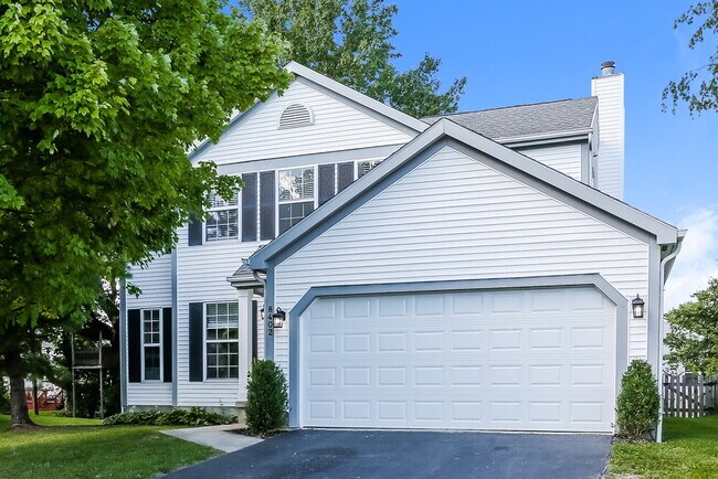 Building Photo - 8402 Lucerne Dr