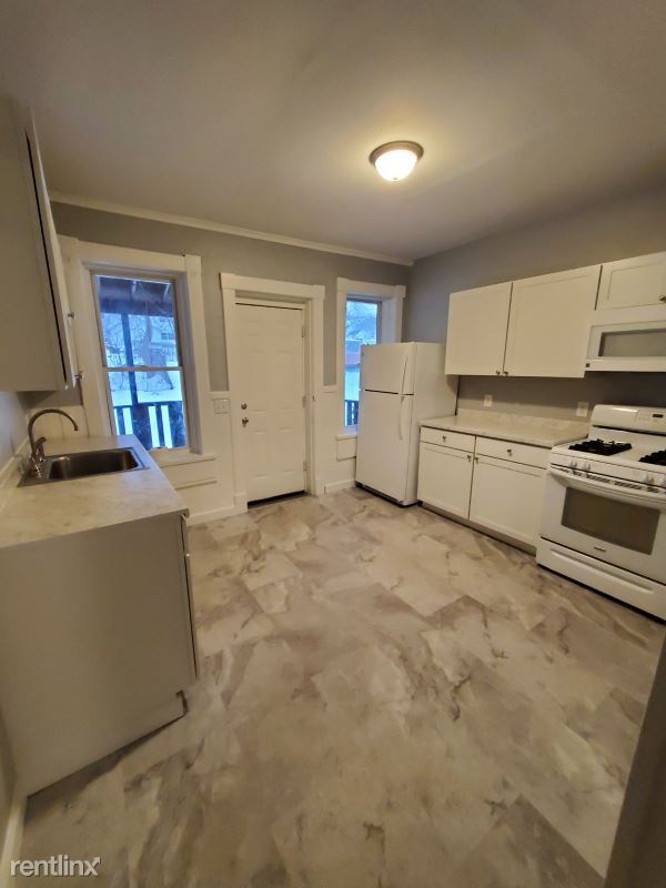 Primary Photo - 3 br, 1 bath Townhome - 1636 Foster Ave
