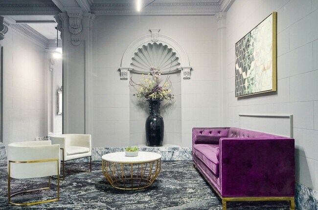 Foto del edificio - The Buckingham / The Commodore / The Parkway Apartments