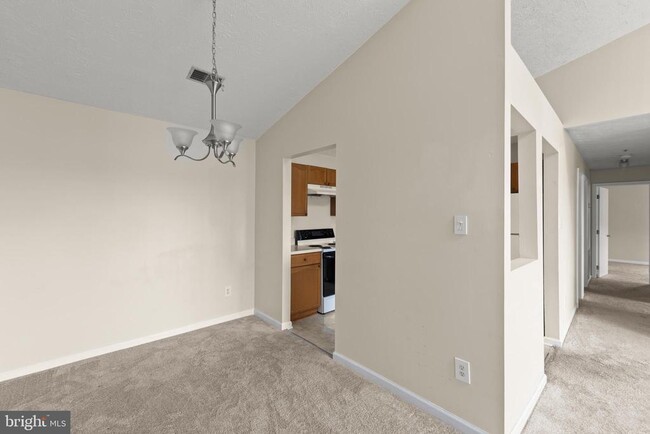 Building Photo - 115 Brookland Terrace