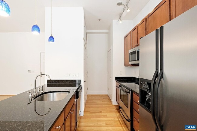 Building Photo - 215 5th St SW
