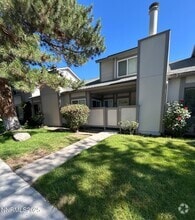 Building Photo - 986 Holman Way