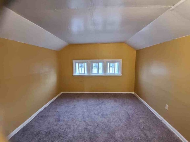 Building Photo - 14807 Glendale Ave