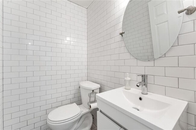 Foto del edificio - 23341 Bessemer St