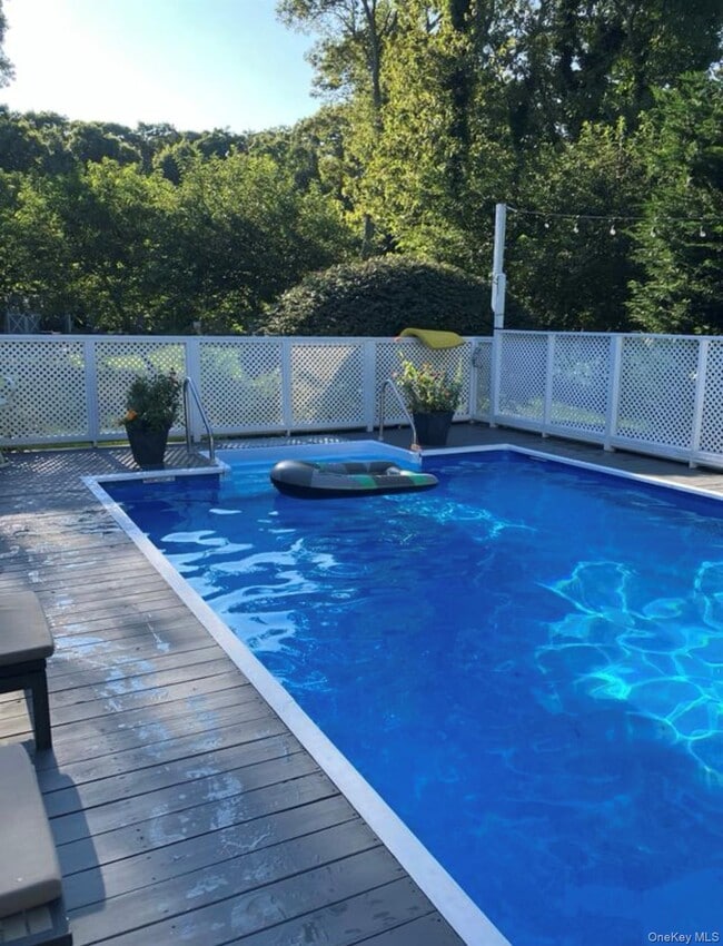 Building Photo - 23 N Westbury Rd