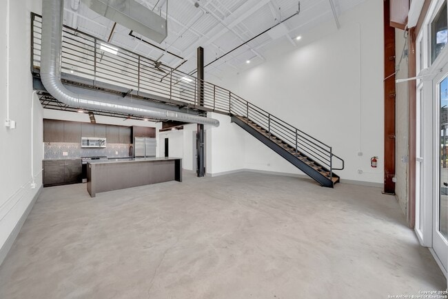 Photo - 215 Coca-Cola Pl House