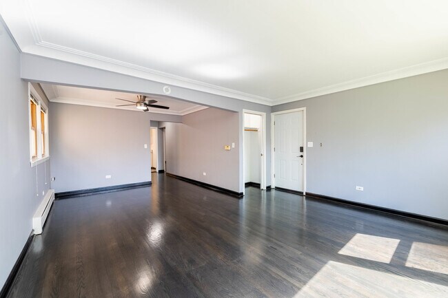 Building Photo - 5525 N Mango Ave