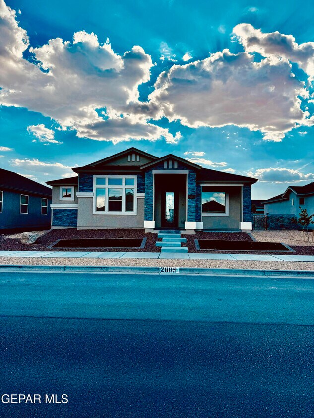 Primary Photo - 2809 Mike Price Dr
