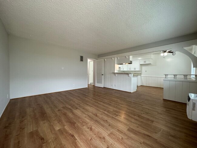 Unidad 12 - 2 habitaciones (2.ª planta) - 20336 Cohasset St
