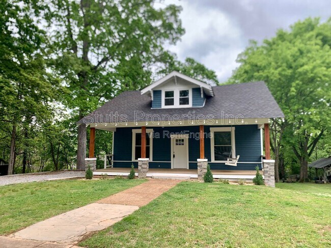 Foto del edificio - 617 Howell St