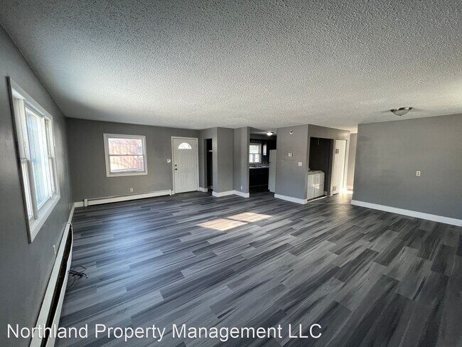 Building Photo - 2 br, 1 bath House - 205 Division
