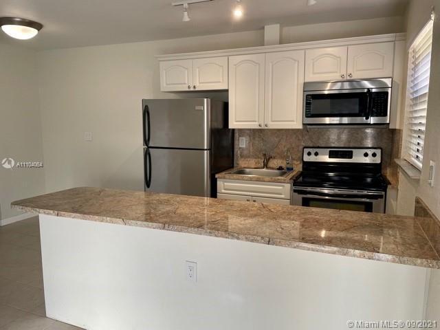 Foto del edificio - 9751 Wayne Ave