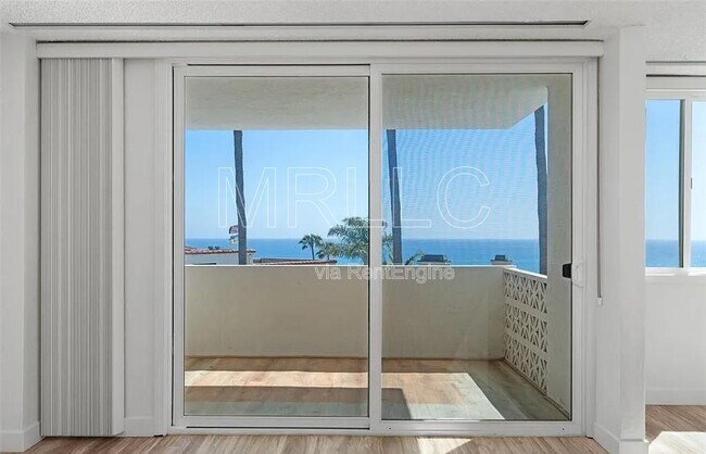 Foto del edificio - 420 Monterey Ln