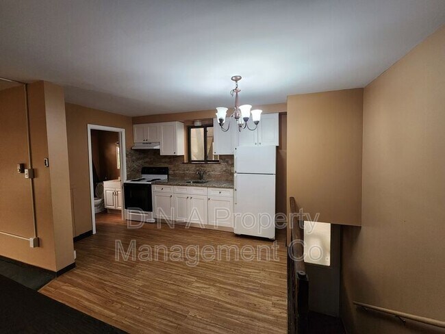 Foto del edificio - 716 W Lackawanna Ave Front