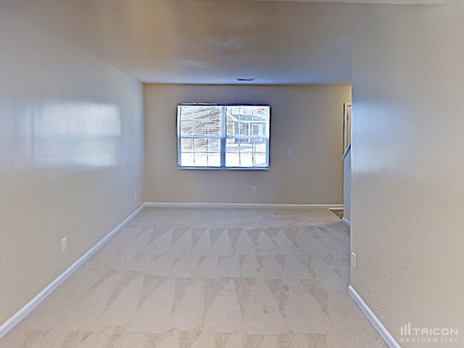 Building Photo - 521 Halleck Ln