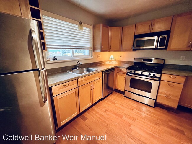 Building Photo - 3 br, 1 bath House - 17847 Roseville Blvd.