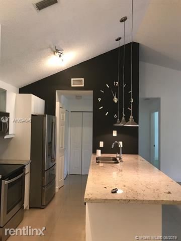 Foto del edificio - 2 br, 2 bath Apartment - ROYAL PALM PLACE