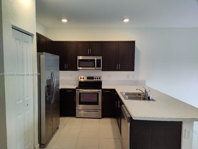 Building Photo - 18232 SW 148th Rd