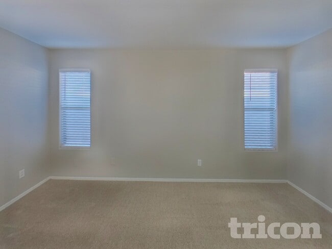 Building Photo - 42309 W Desert Fairways Dr
