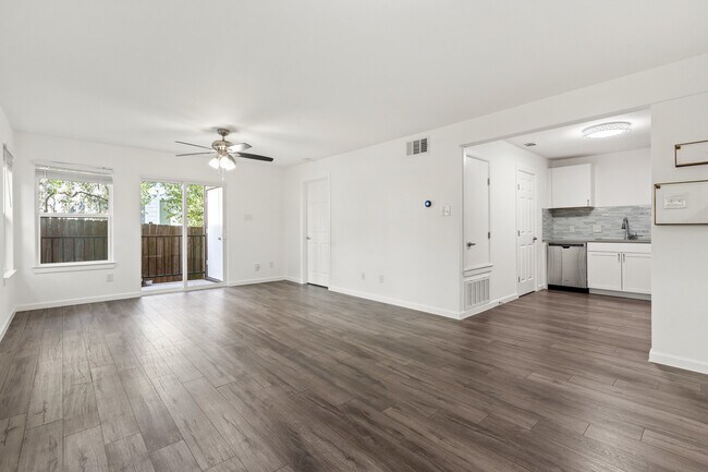 Foto del edificio - 3604 Clawson Rd