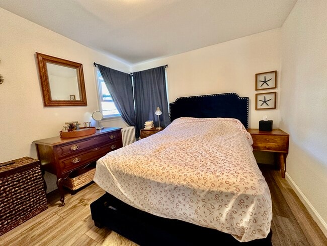 Building Photo - 118 Waverly Ave