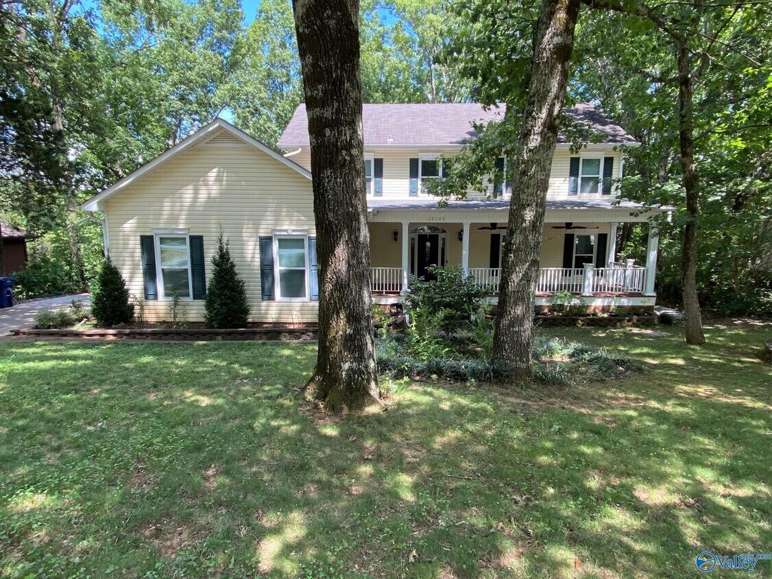 Primary Photo - 10103 Shadow Wood Dr SE