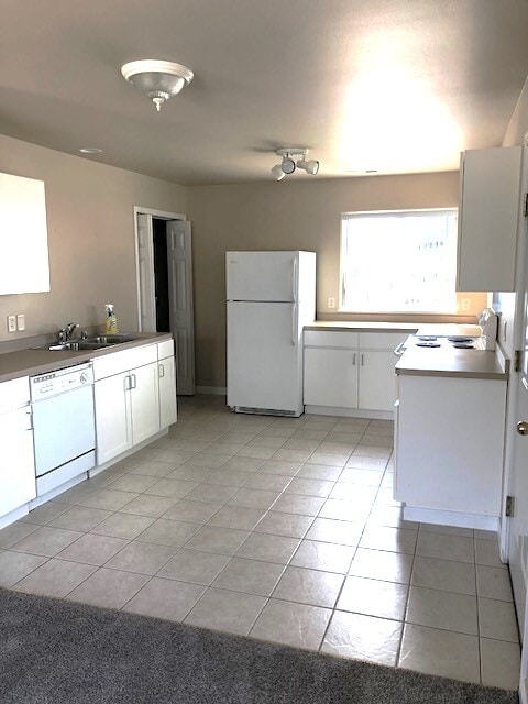 Building Photo - 3537 Miles Ave