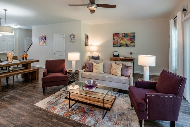 Building Photo - Oldfield Mews Apartments and Townhomes