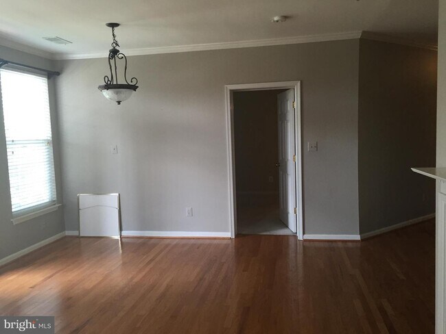 Building Photo - 8183 Carnegie Hall Ct