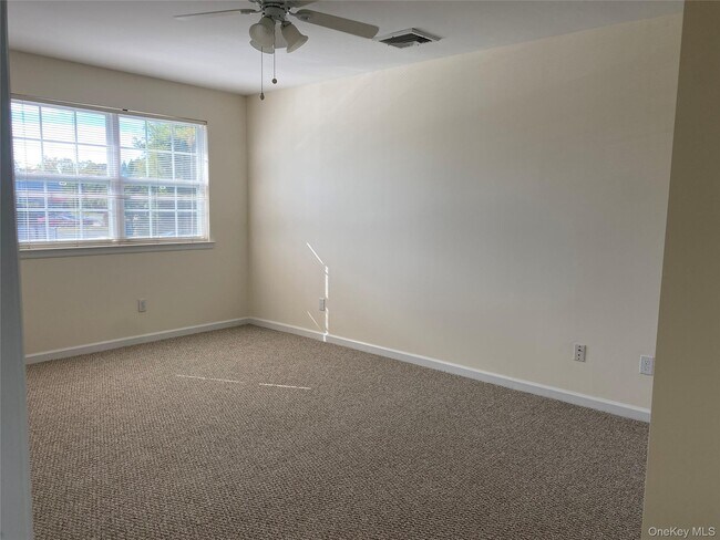 Foto del edificio - 7 Dominick Ct