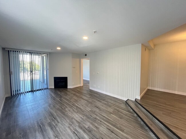 Interior Photo - 1223 Federal Ave