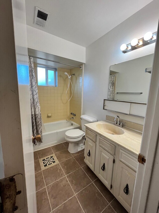 Foto del edificio - 409 San Juan De Rio Dr SE