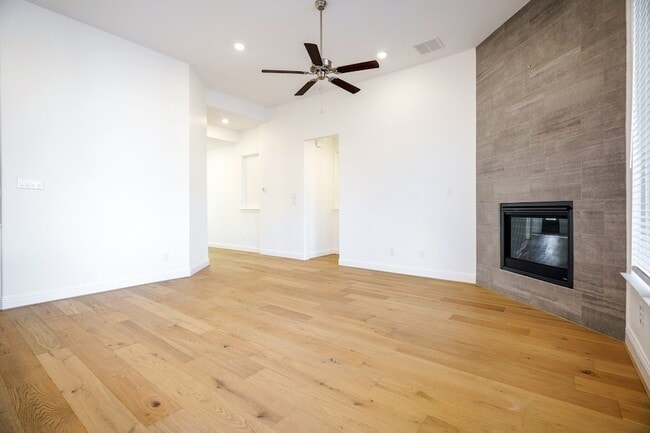 Photo - 7470 Sanctuary Drive Unit House